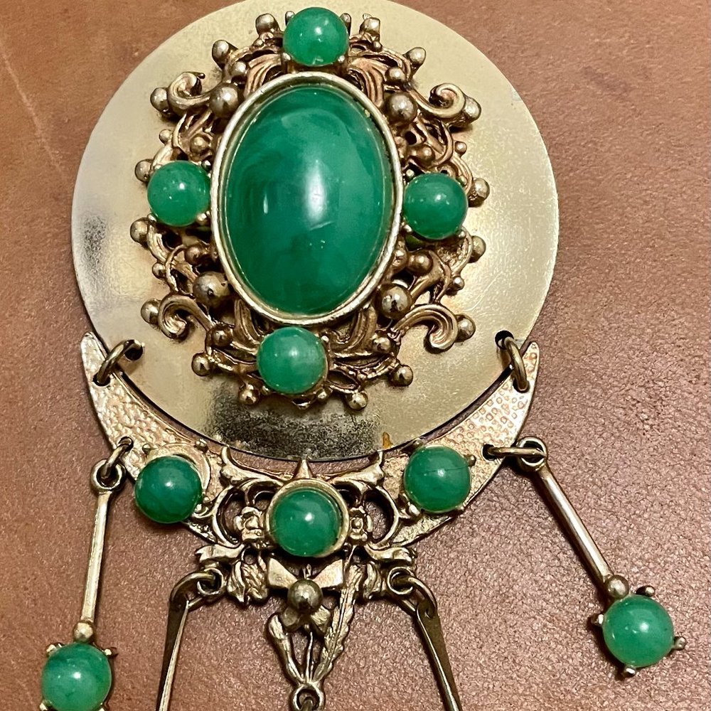 VTG Green and Gold Drop Detail Pin